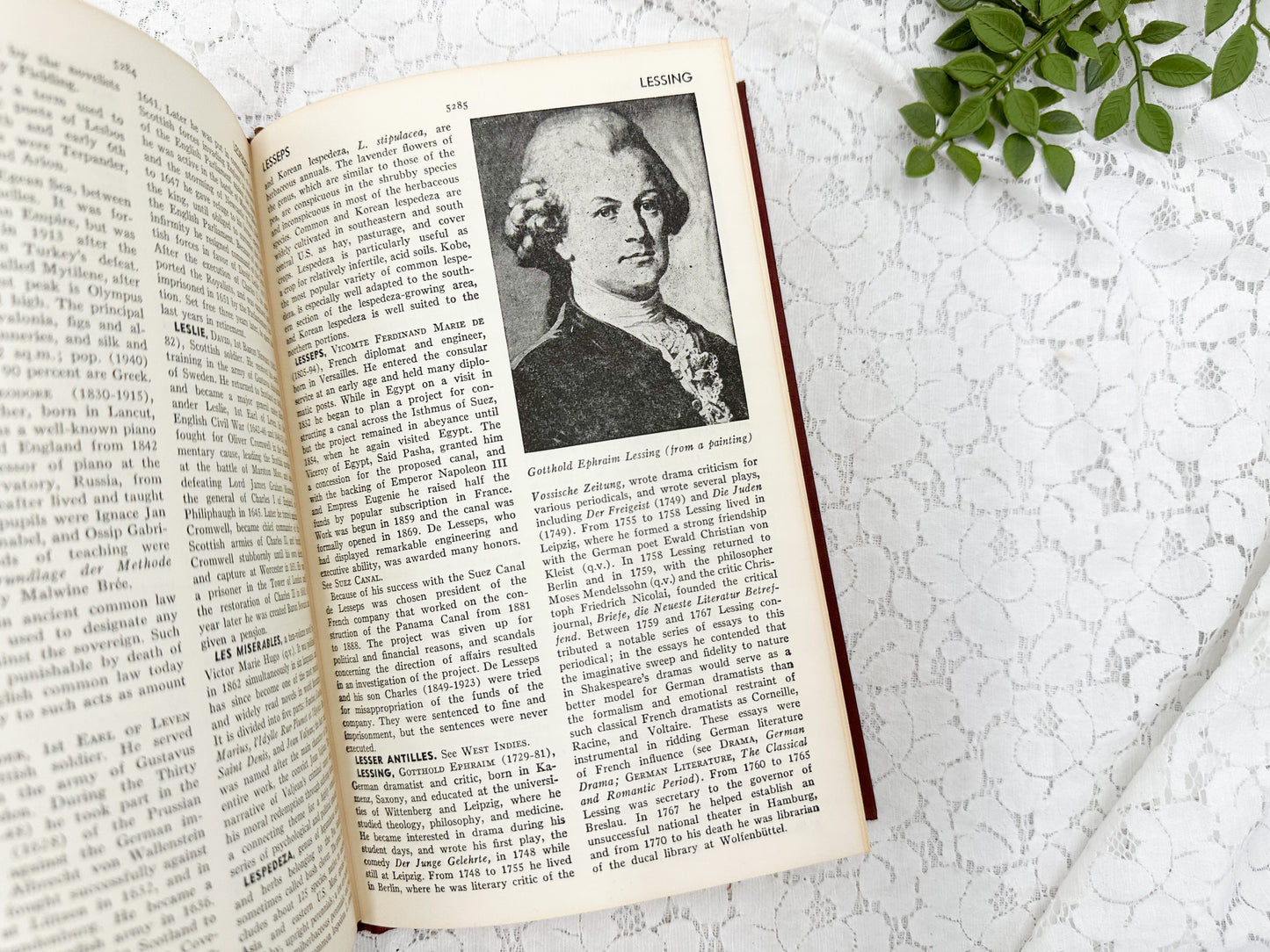 Universal Standard Encyclopedia