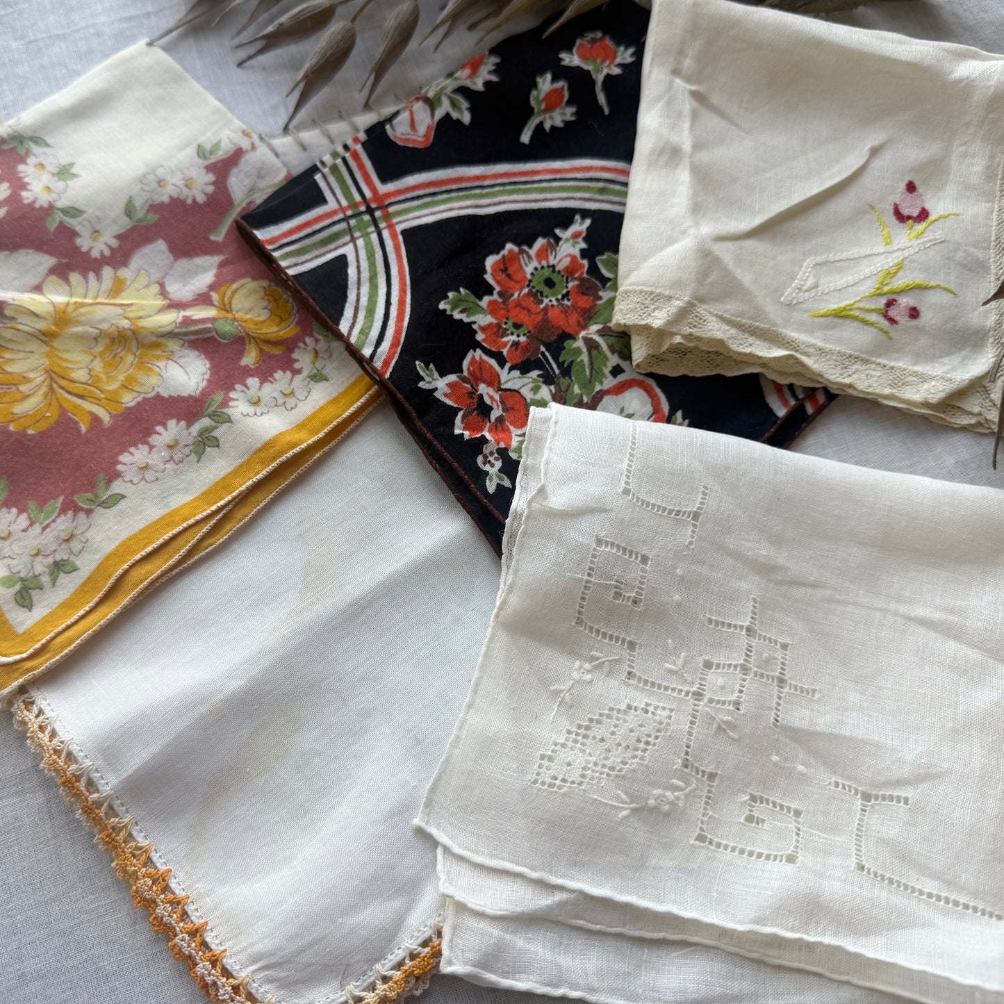 Vintage Hankie Set