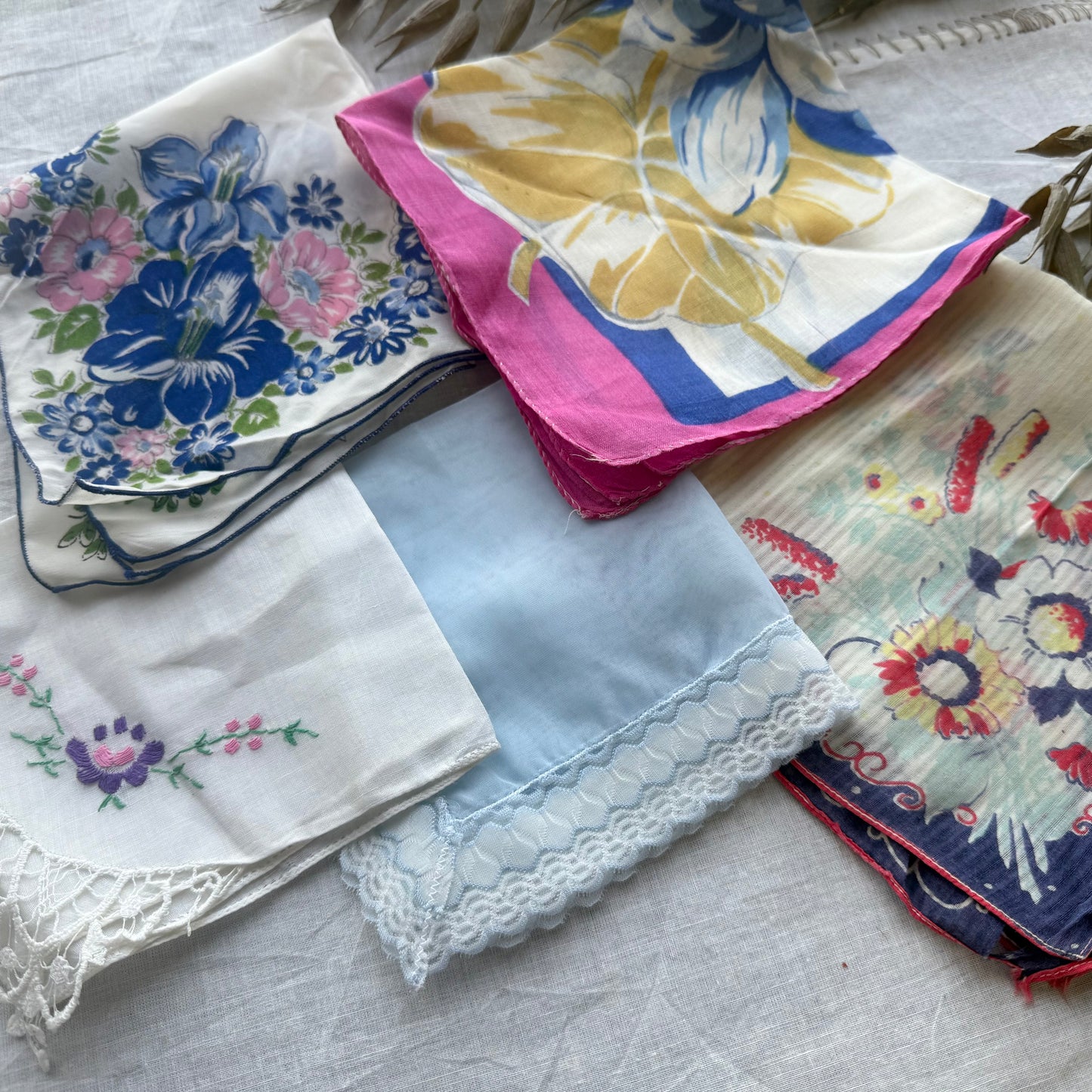 Vintage Hankie Set
