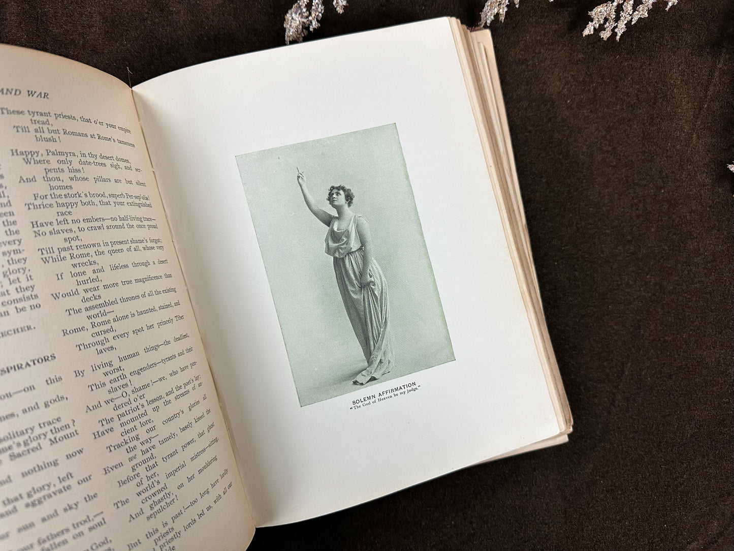 The Ideal Book of Elocution- 1902