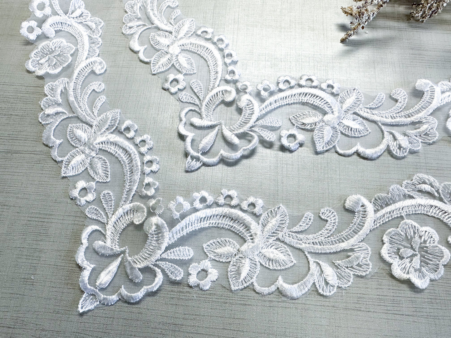 Lace Appliques- Set of 2