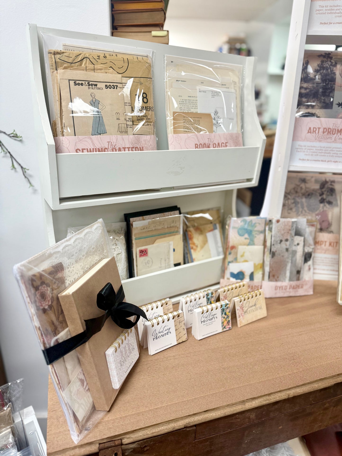 Assorted Vintage Ephemera Pack