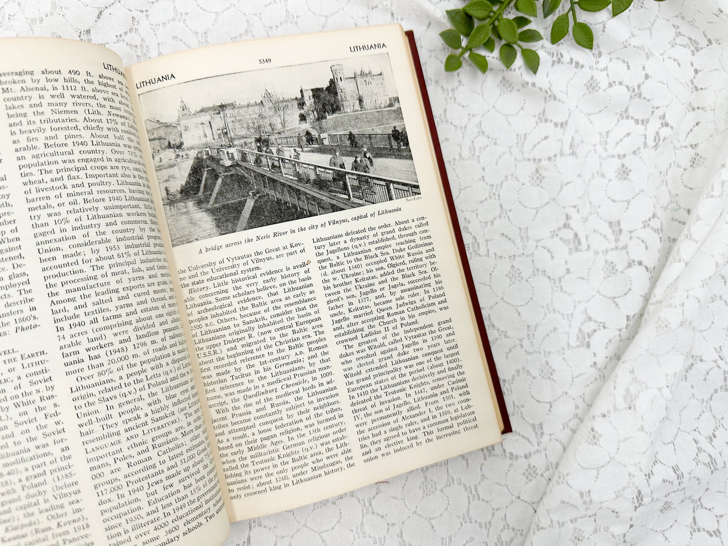Universal Standard Encyclopedia
