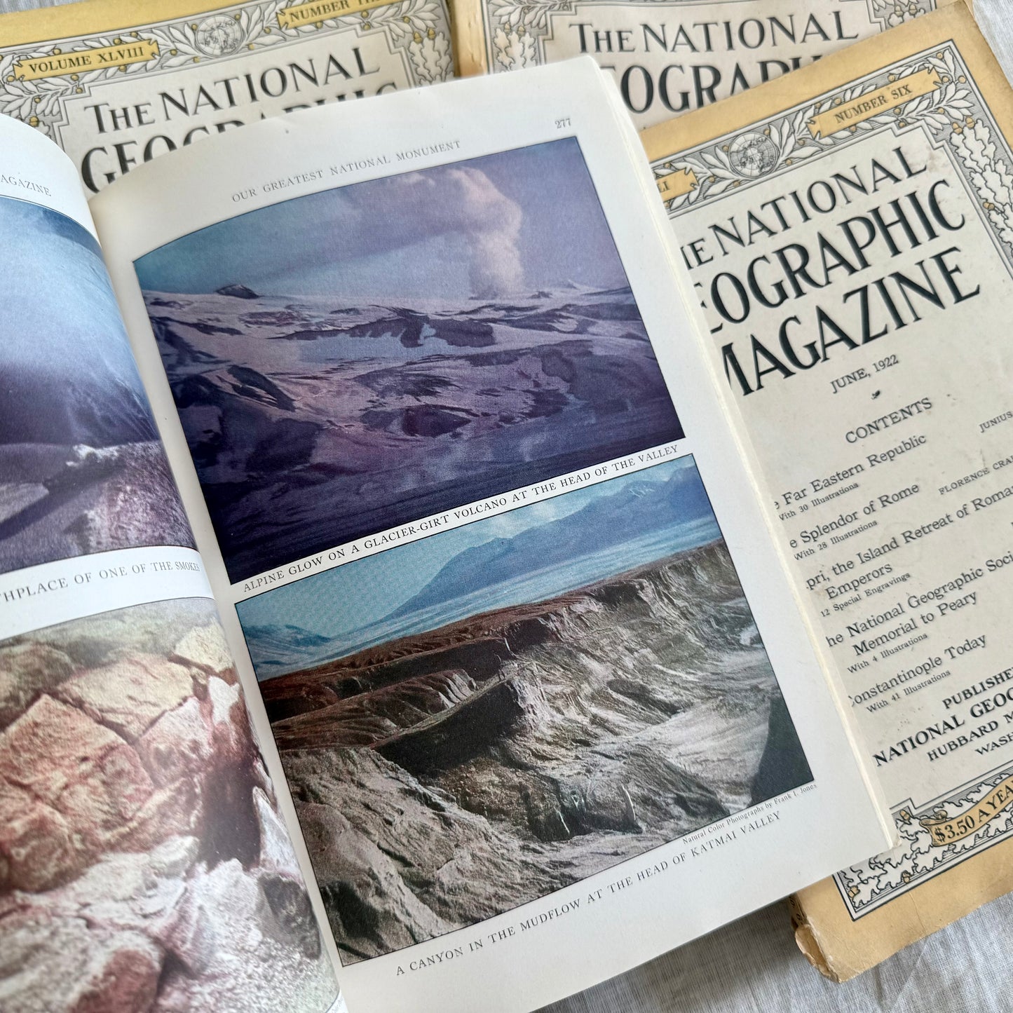 1920's National Geographic Magazines (67 available)