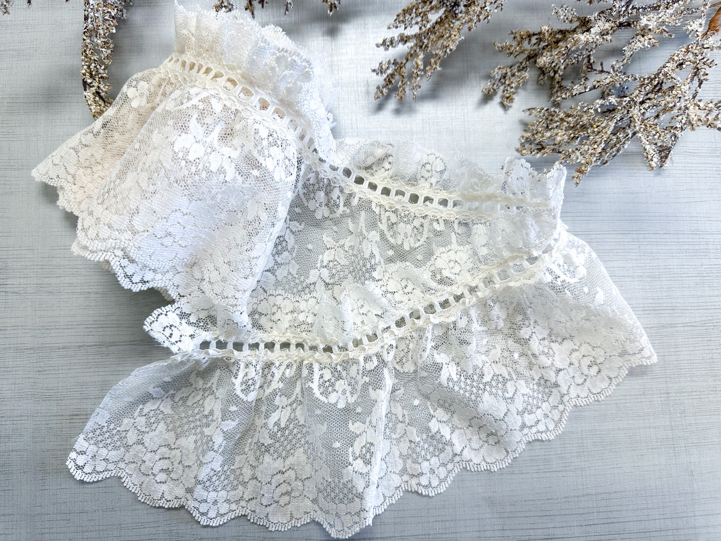 Vintage Lace- 6 Feet