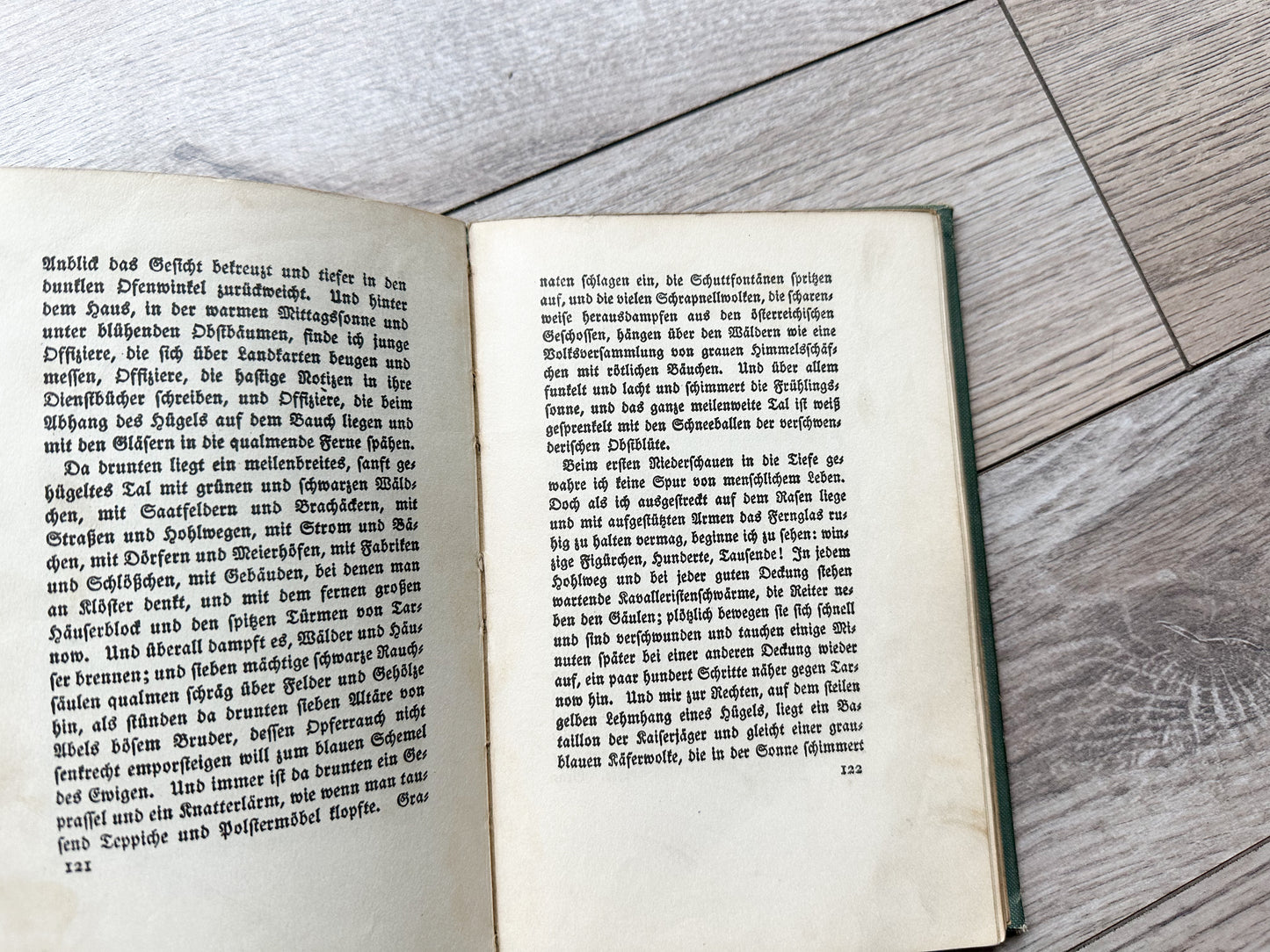 Vintage Foreign Language Book