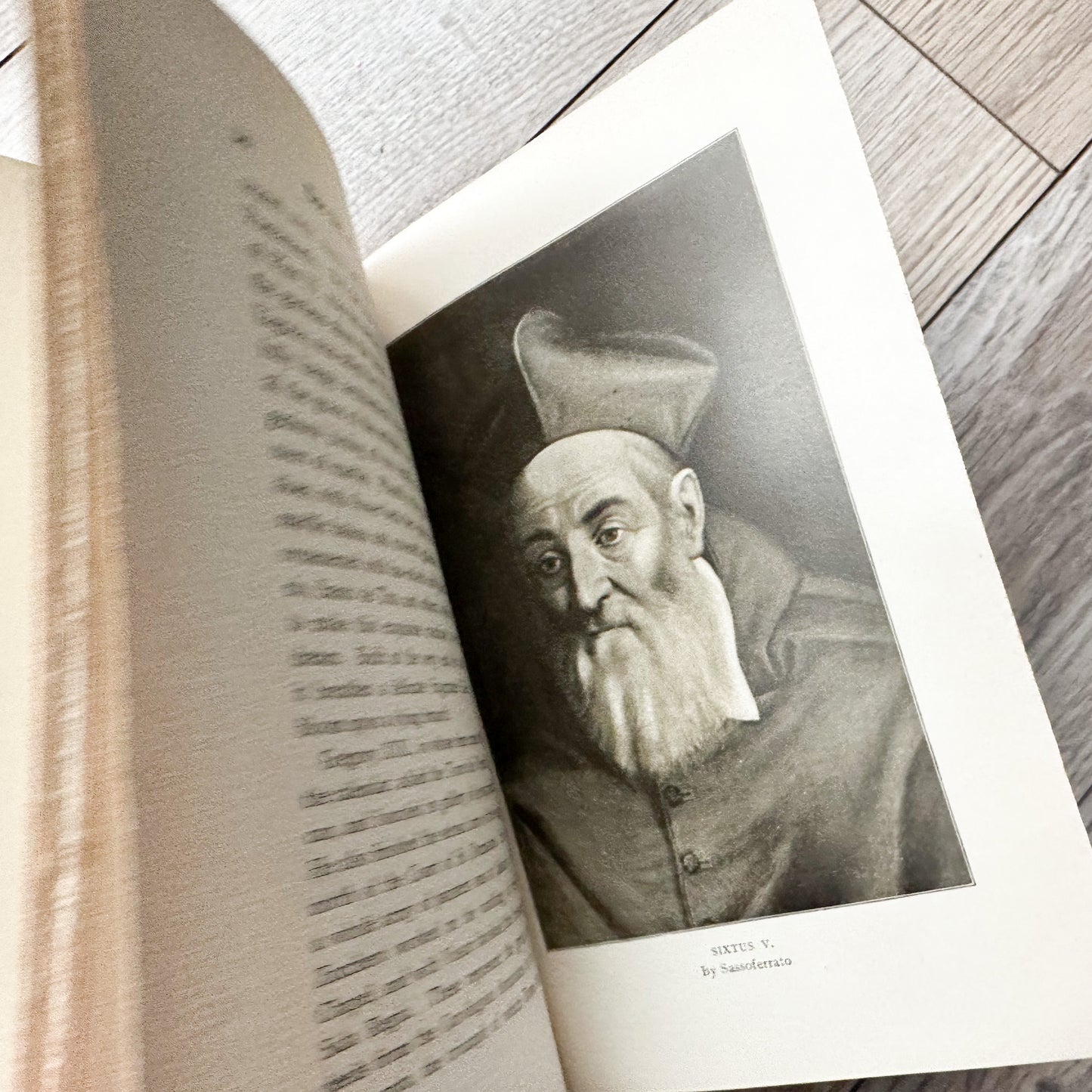 The Art of the Vatican with Illustrations