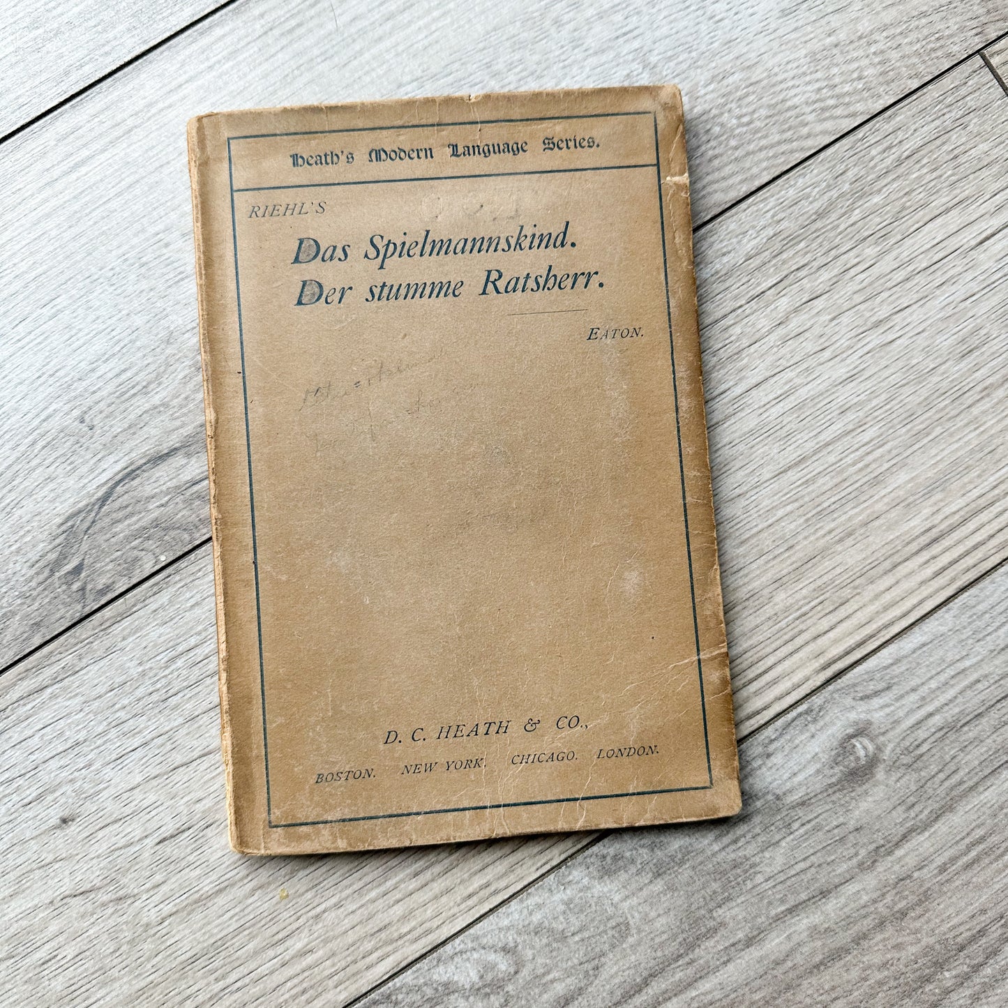 Vintage Foreign Language Book