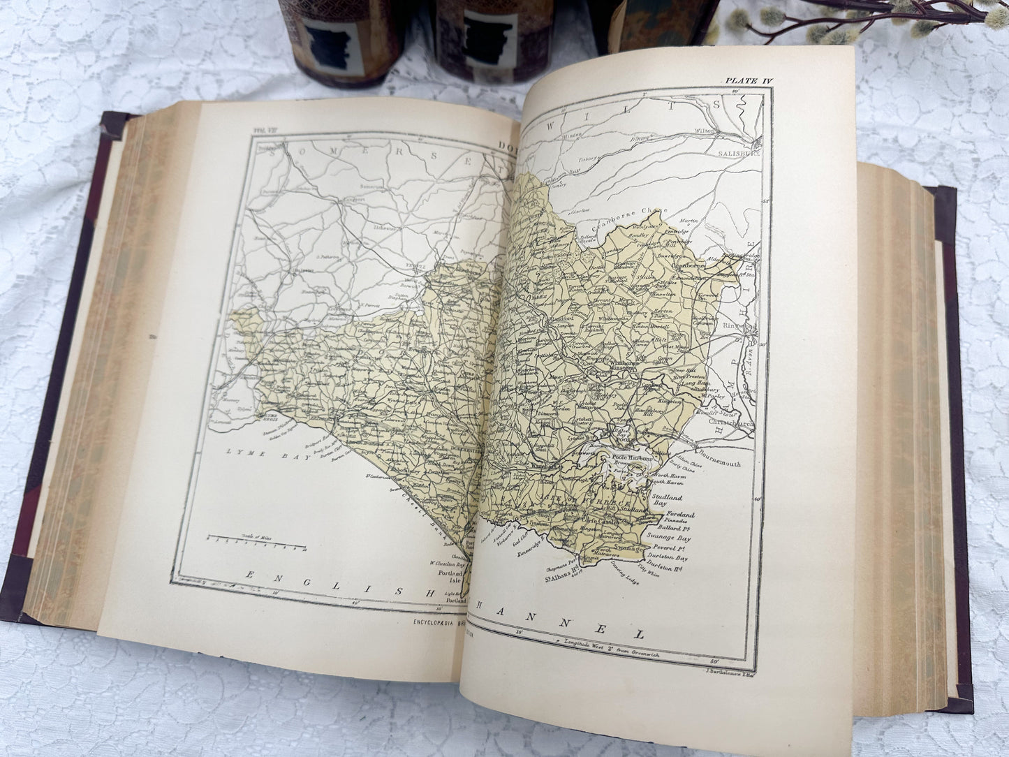 Encyclopedia Britannica Book