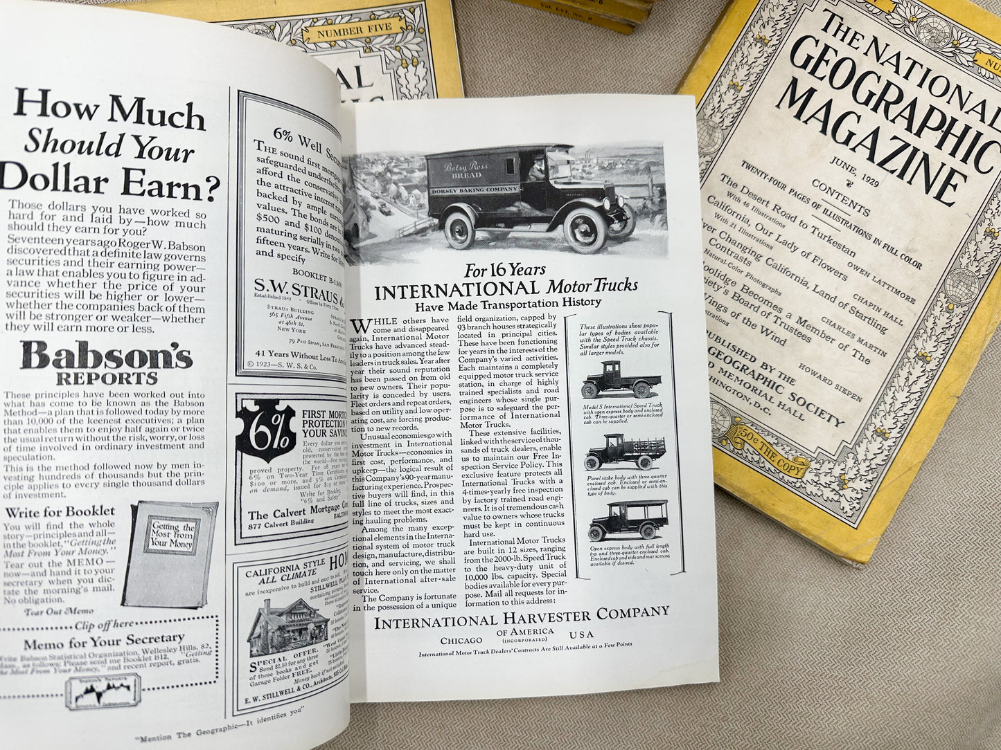 1920's National Geographic Magazines (16 available)