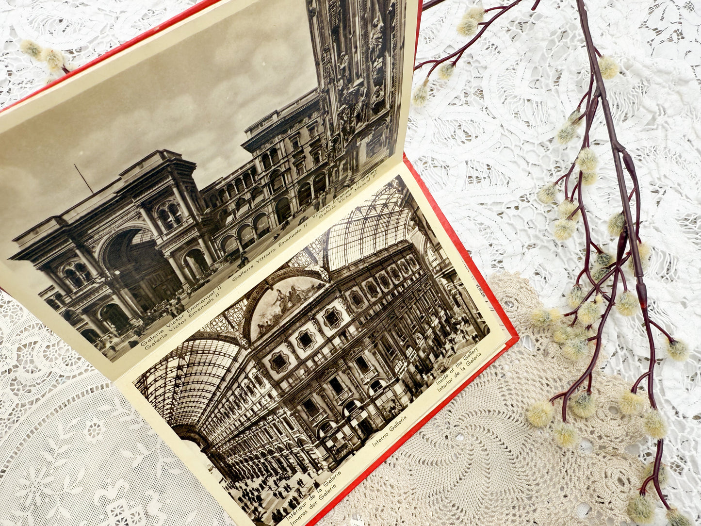 Milano Booklet