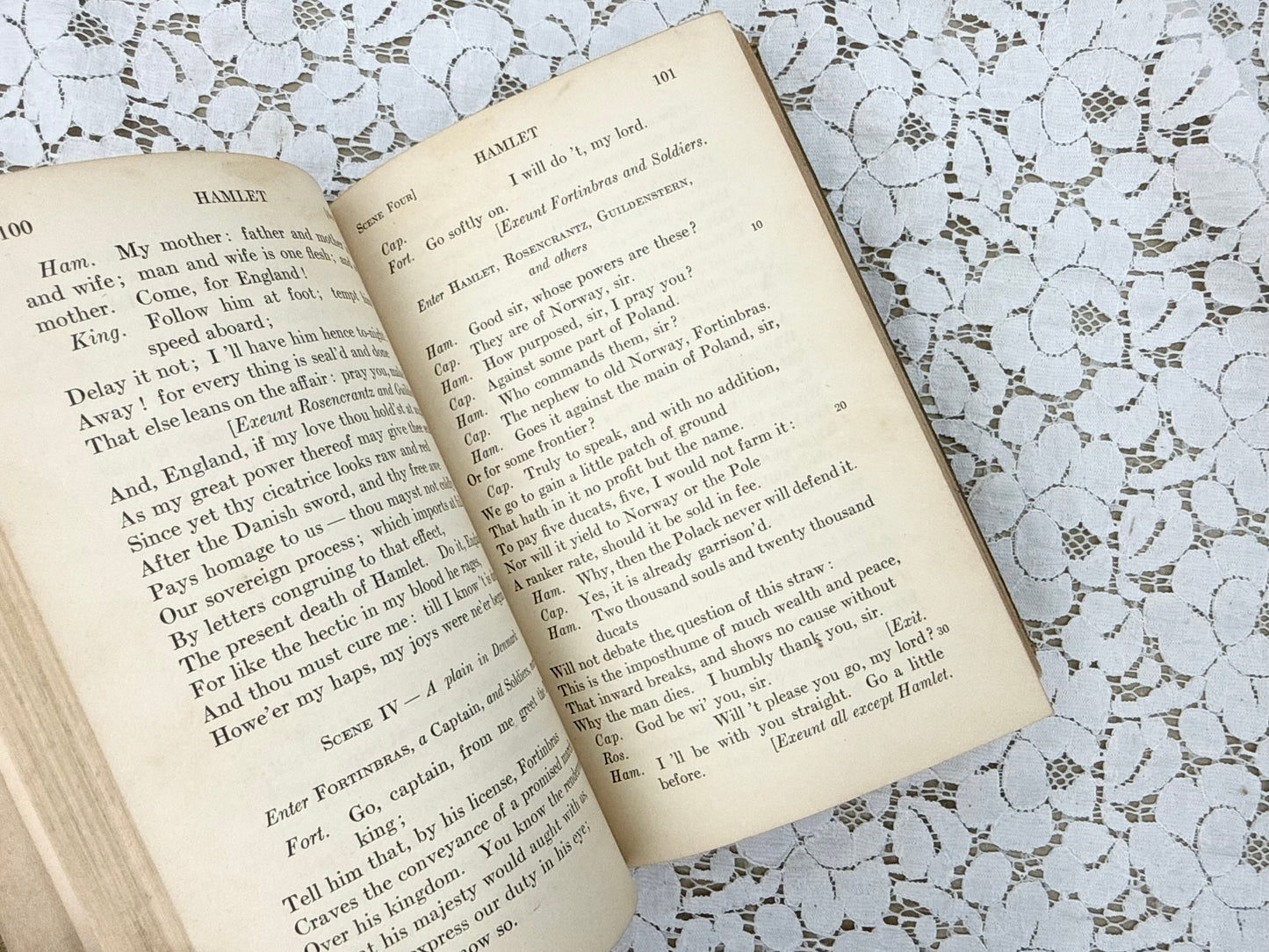 Vintage Hamlet Book