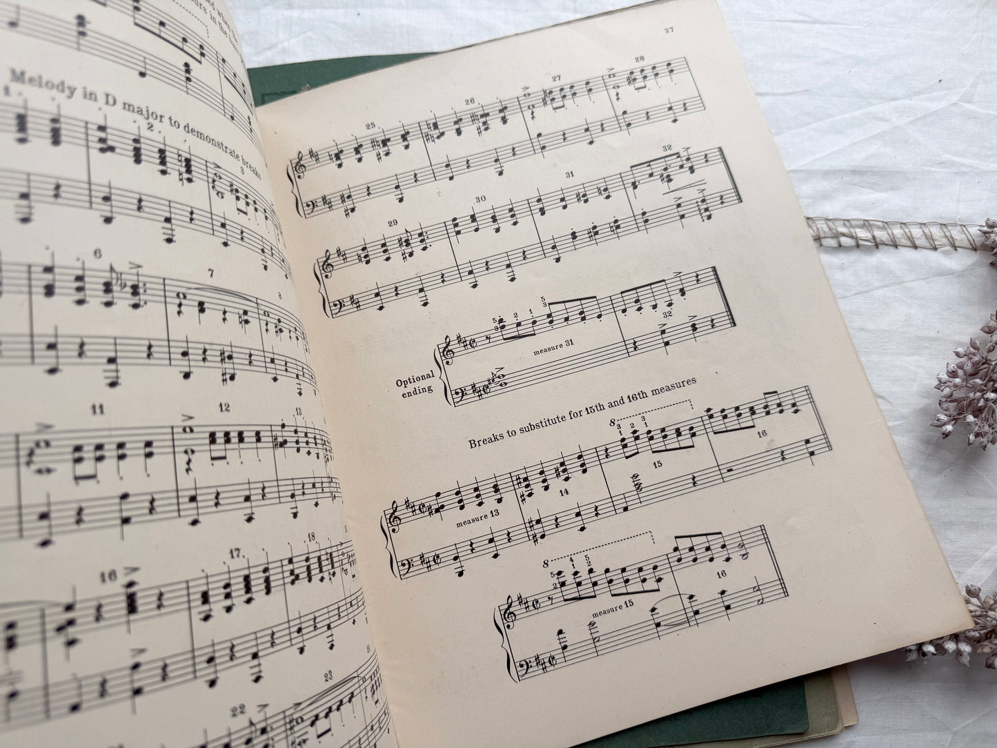 Vintage Music Set