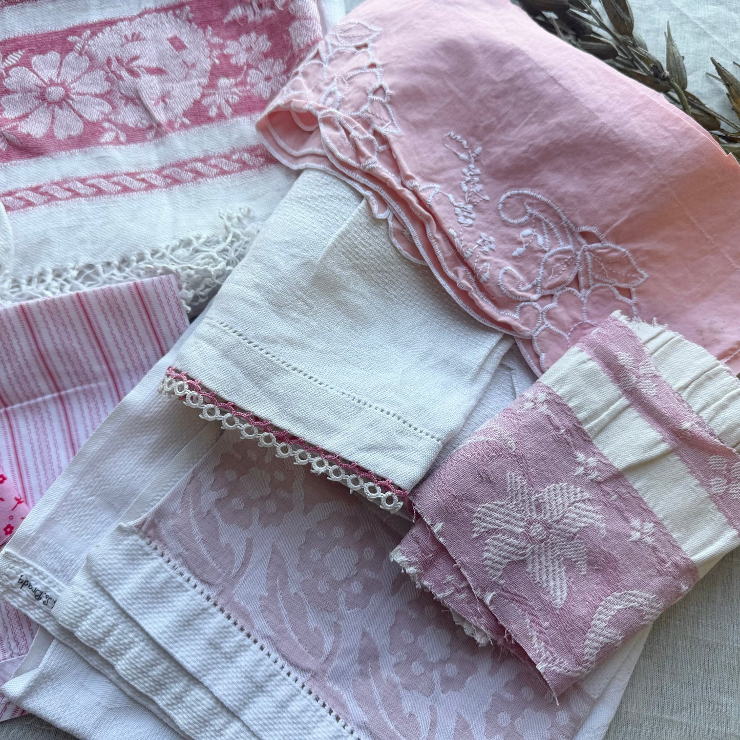 Pink Vintage Linen Set