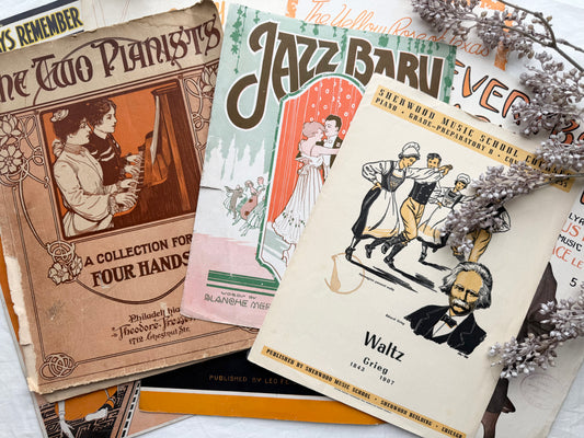 Vintage Music Set