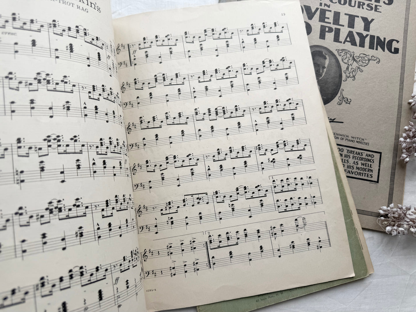 Vintage Music Set