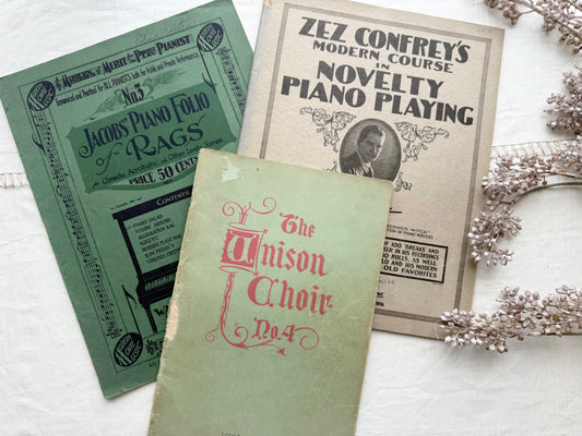 Vintage Music Set