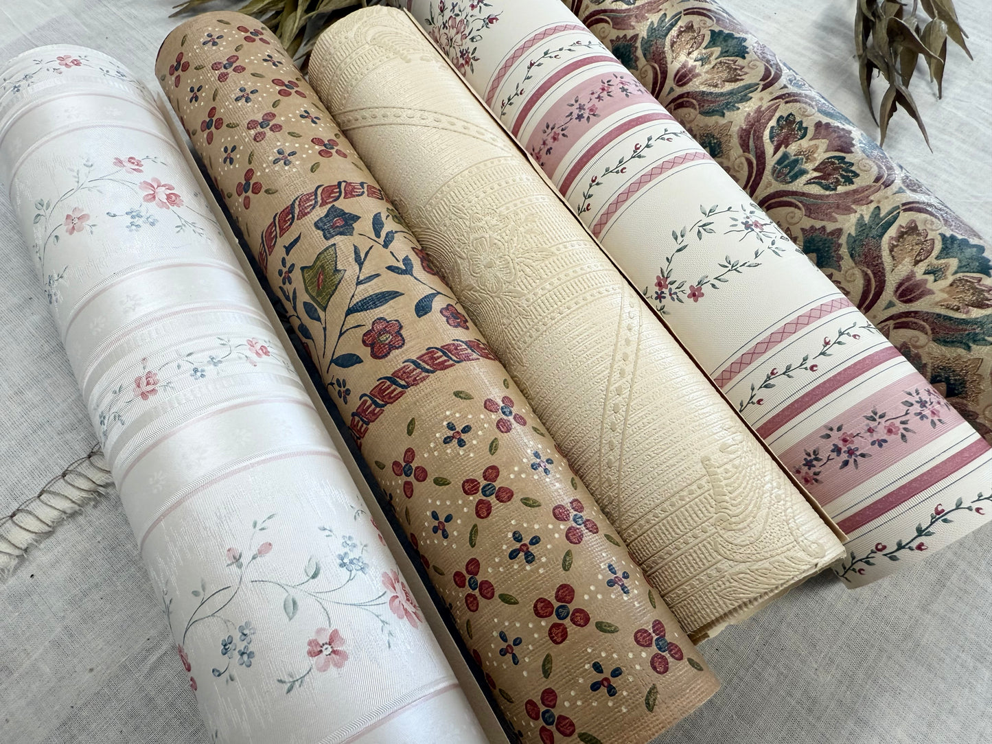 Vintage Wallpaper Set