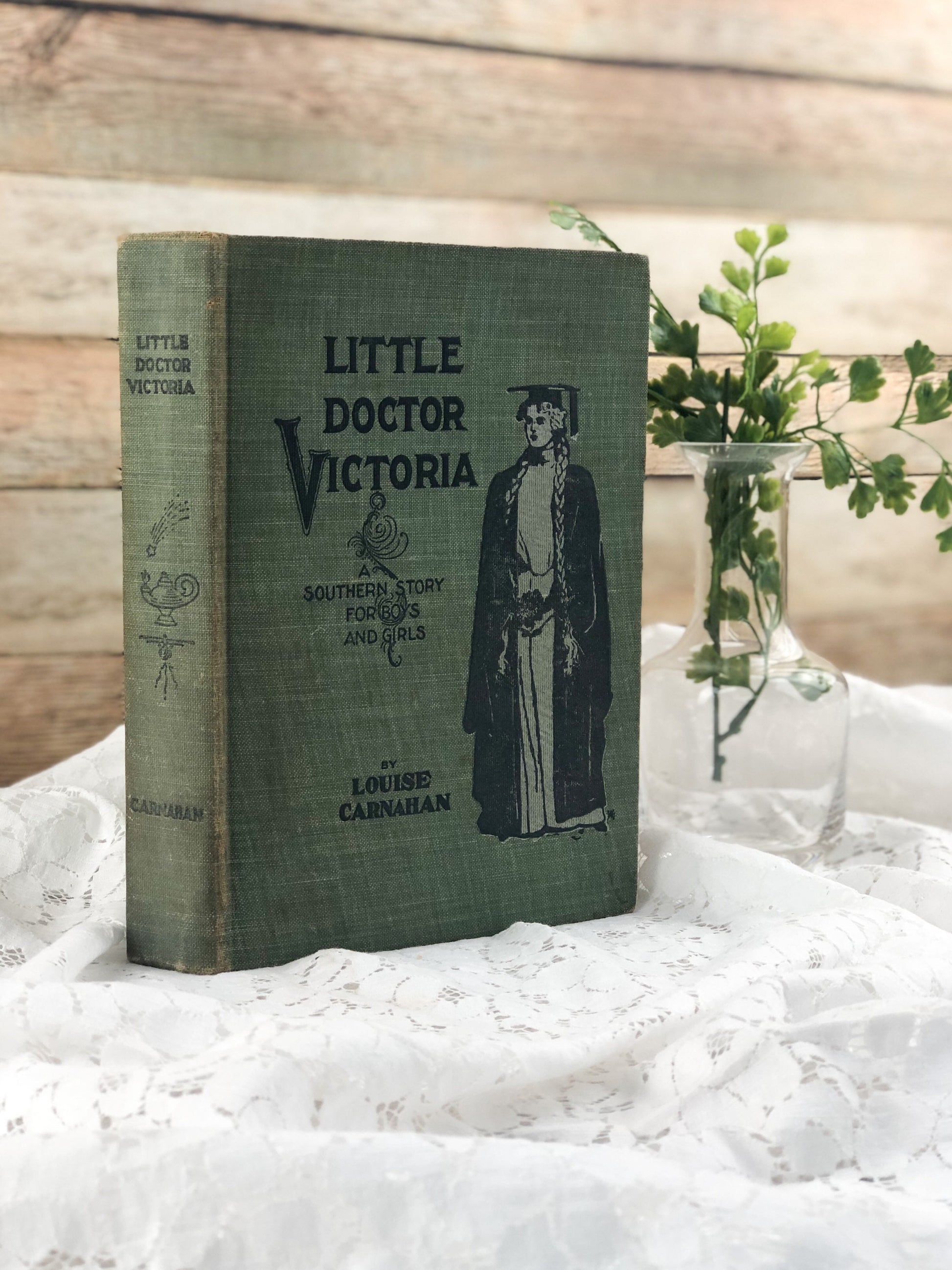 Vintage Book, Little Doctor Victoria