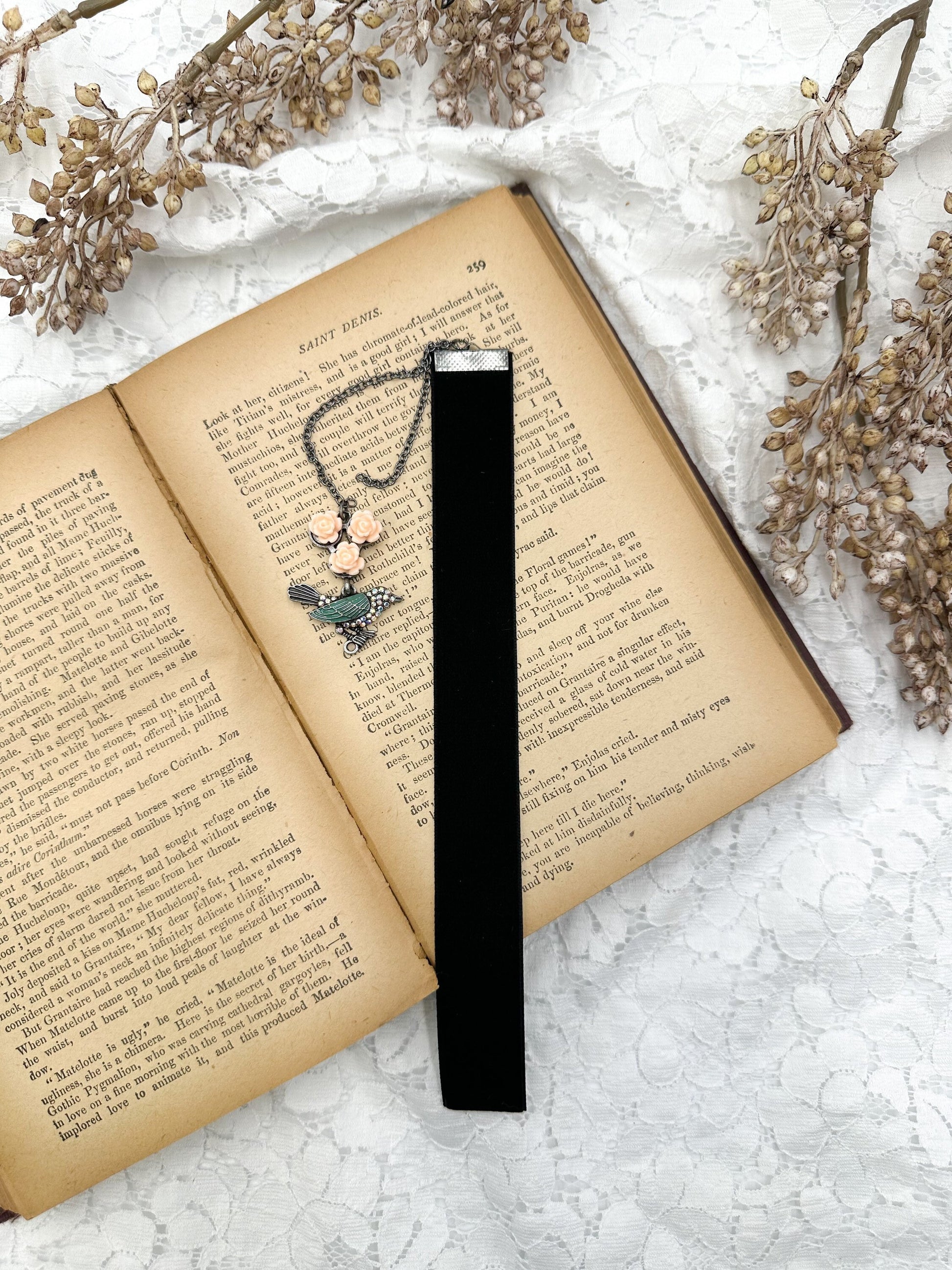 Bookmark for book lover gift, Vintage Bookmark, Gift Idea, Tassel Bookmark