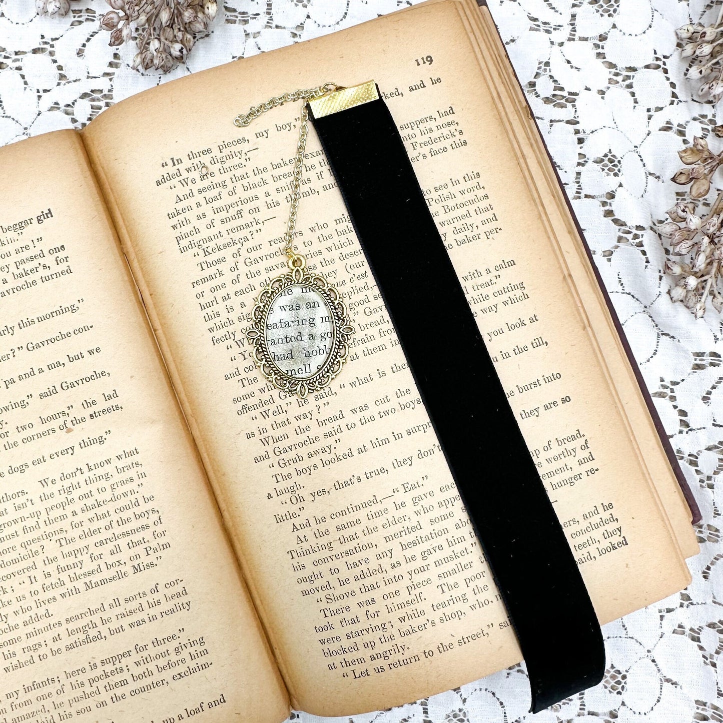 Bookmark for book lover gift, Vintage Bookmark, Gift Idea, Tassel Bookmark