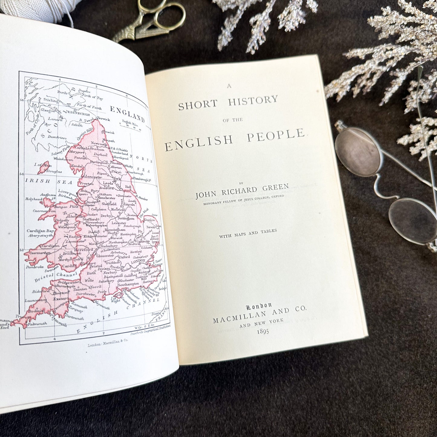 A Short History of the English People by John Richard Green